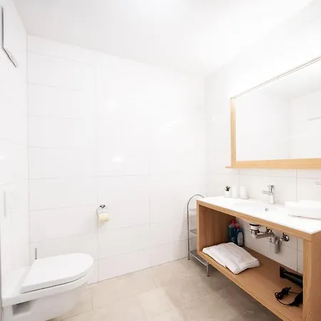 Apartamento Berg Aparts Faschina - 01 *